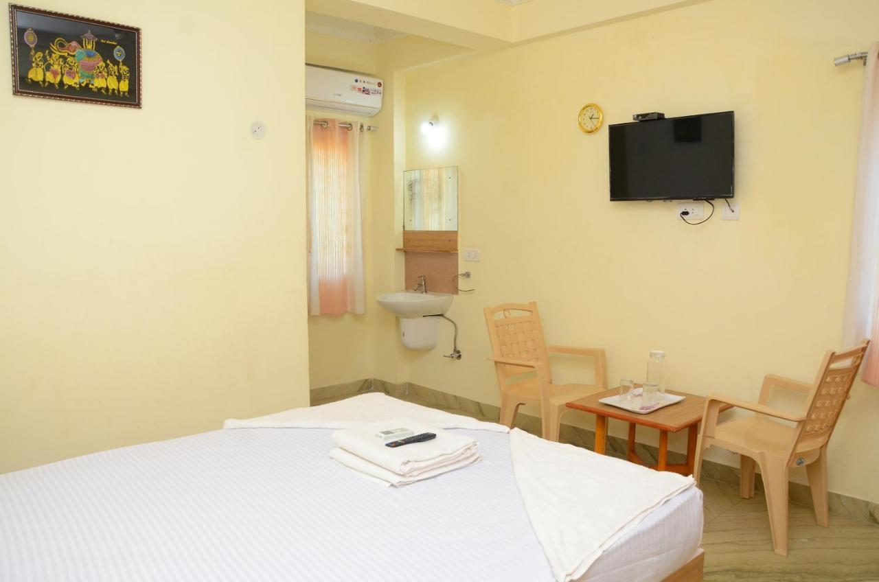 Hotel Hari Iyer Residency Tiruchchendūr Exterior foto