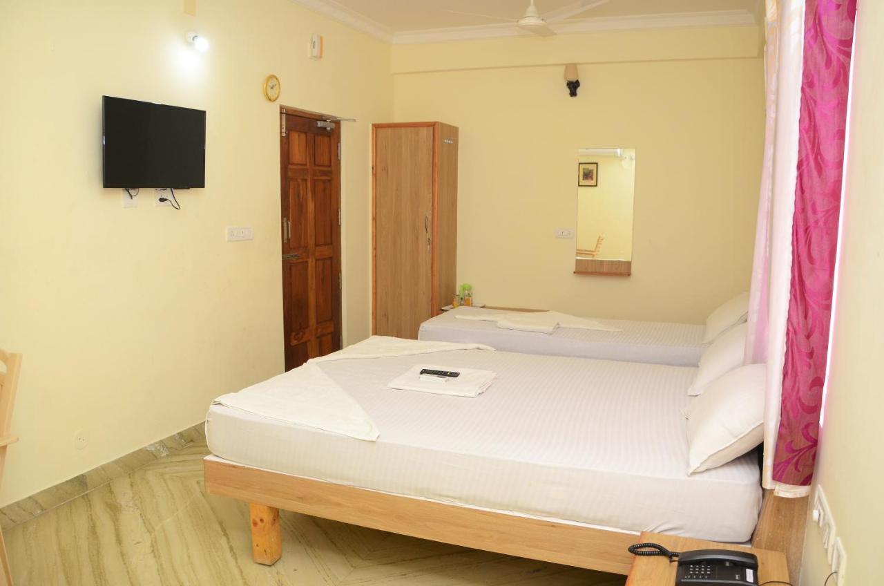 Hotel Hari Iyer Residency Tiruchchendūr Exterior foto