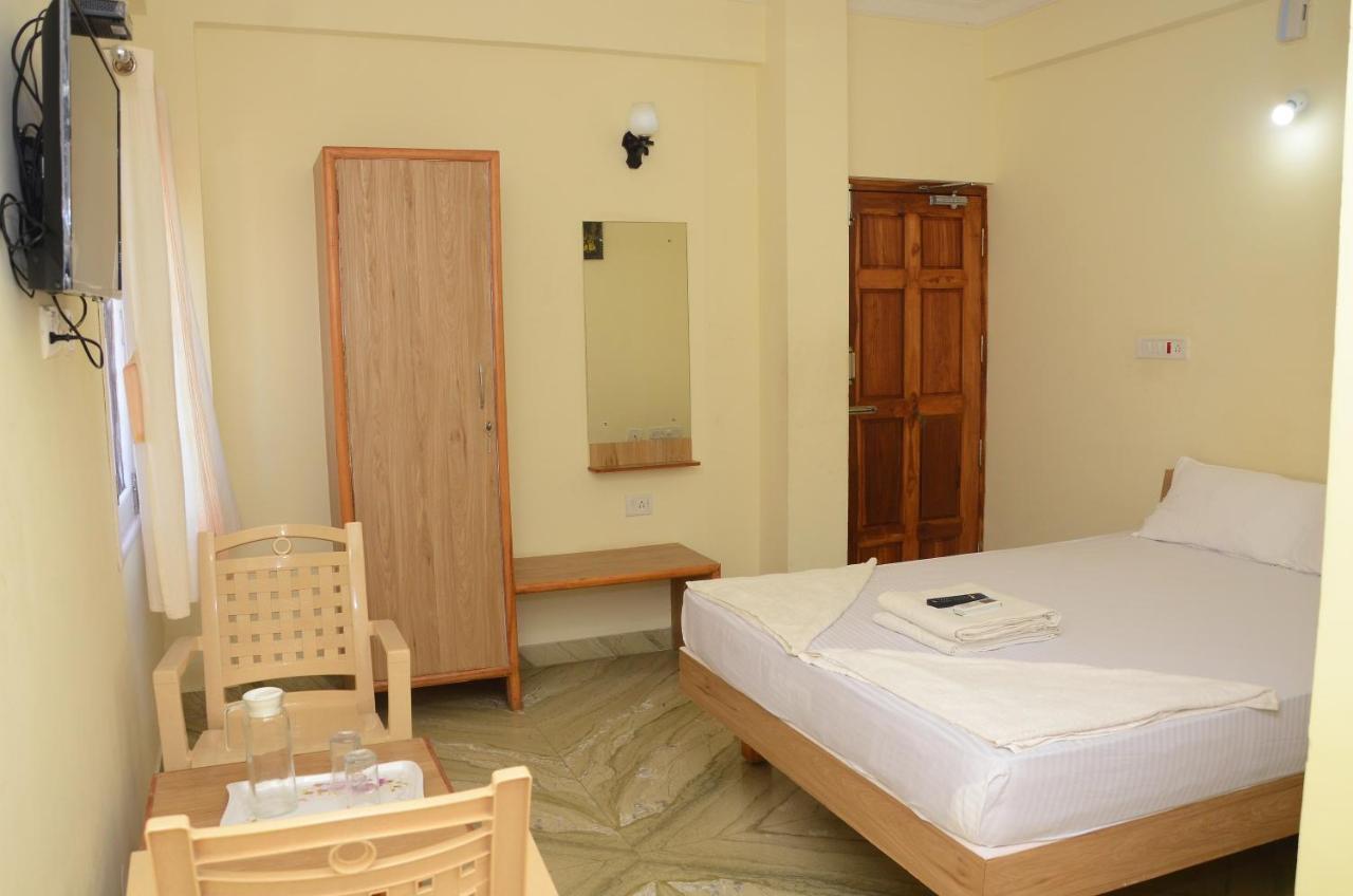 Hotel Hari Iyer Residency Tiruchchendūr Exterior foto