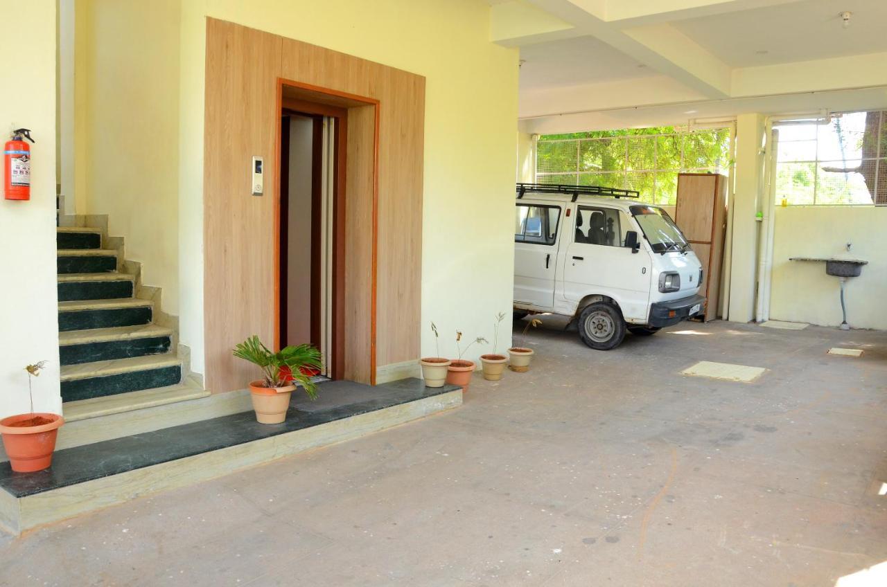 Hotel Hari Iyer Residency Tiruchchendūr Exterior foto